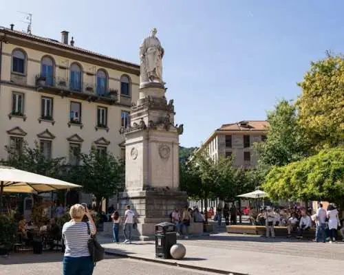 Como and Bellagio Day Trip from Milan with Scenic Lake Cruise