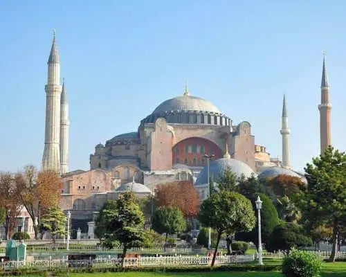 Turistalyaのイスタンブールツアー（航空券込み）