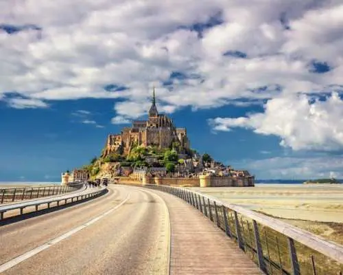 Mont Saint-Michel Island self-guided walking tour with audio app
