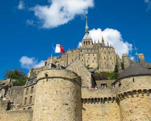Mont Saint-Michel Island self-guided walking tour with audio app