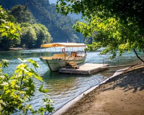 Secret Valley Visit with Boat Cruise & Lunch