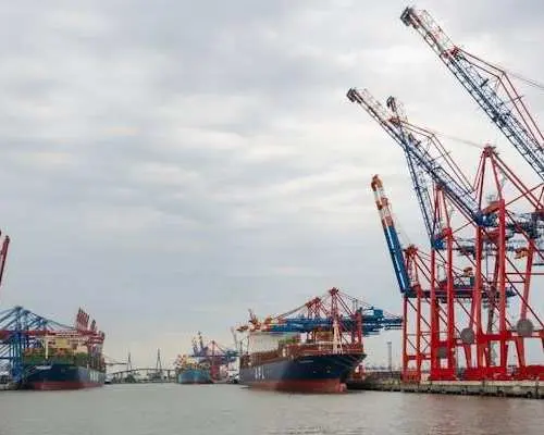 2-hour boat tour of Hamburg Harbor