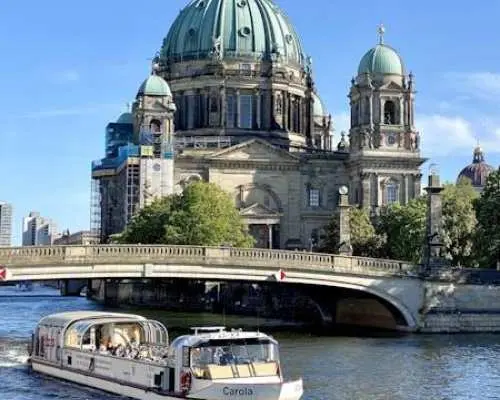1-Hour Berlin Spree River Cruise with On-Board Guide