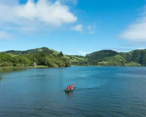 圣米格尔岛西侧 Sete Cidades 火山口导览之旅