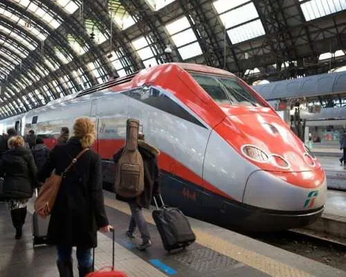 Florence tour by high-speed train from Rome including Uffizi tickets