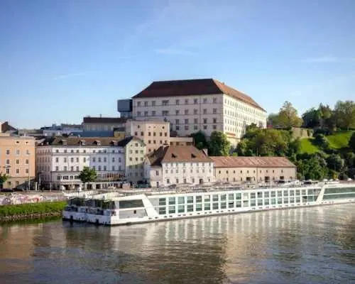 Linz private walking tour for couples