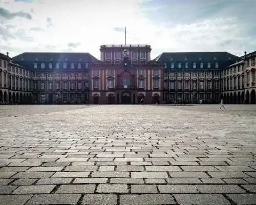 Mannheim art and culture tour with a local