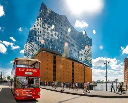 Hamburg hop-on, hop-off bus and harbor tour