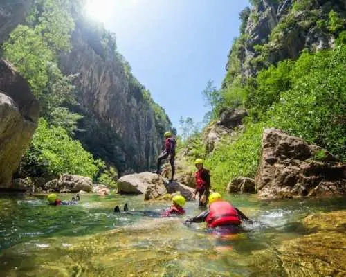 塞蒂纳河上的极限峡谷漂流