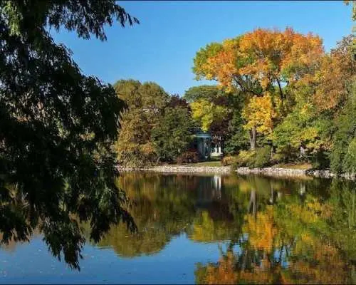 Chicago Graceland Cemetery self-guided audio tour