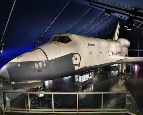 ตั๋วเข้าชมพิพิธภัณฑ์ Intrepid