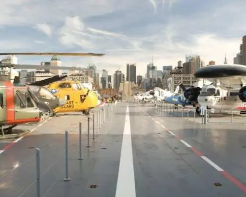 ตั๋วเข้าชมพิพิธภัณฑ์ Intrepid
