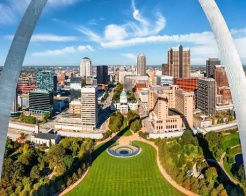 St. Louis Gateway Arch VIP guided tour with priority access