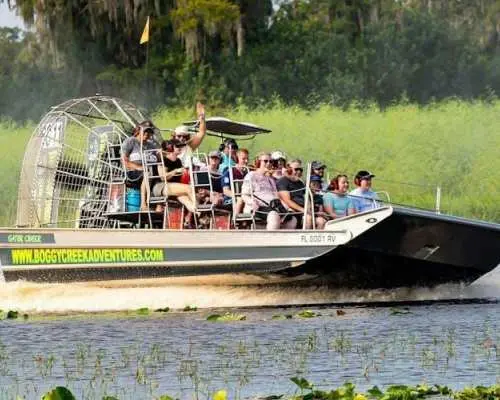 佛羅裡達野生動物探險之旅，包括乘坐氣墊船和進入鱷魚樂園