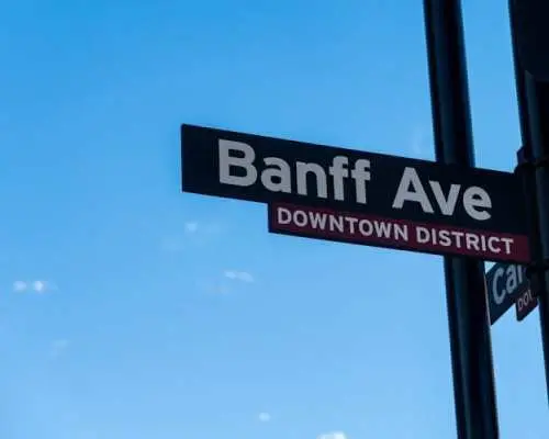 Self-Guided Driving Tour From Calgary to Banff