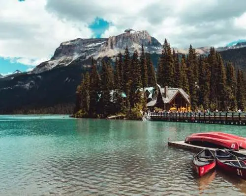 Lake Louise, Yoho National Park and Moraine Lake tour from Banff