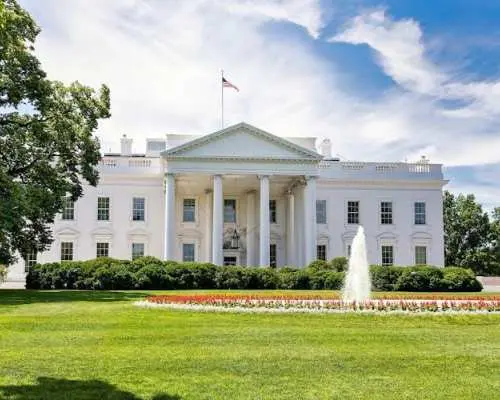 Two-Day Tour to Niagara Falls, Washington D.C., and Philadelphia