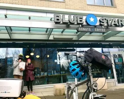 ポートランドの公園と橋を巡る3時間の自転車ツアー