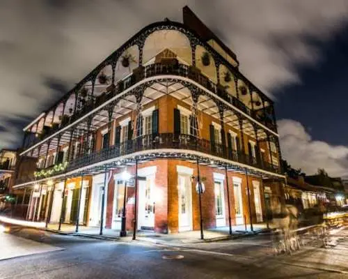 Tour New Orleans French Quarter in a haunted exploration game
