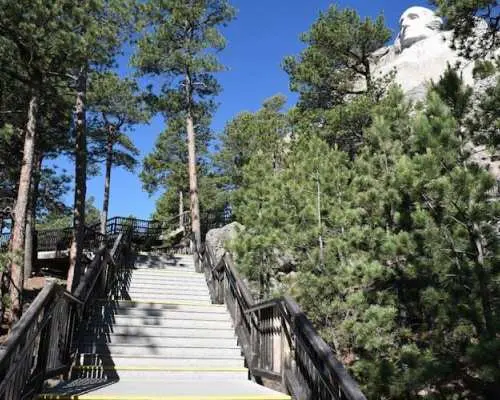 Mount Rushmore Self-Guided Walking Audio Tour