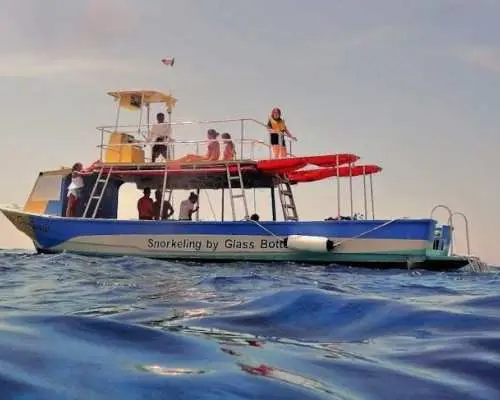 Cielo, Cielito, Palancar and Colombia Reefs Boat Tour