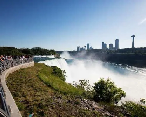 4-day Niagara Falls, Philadelphia and Amish Country tour from NYC