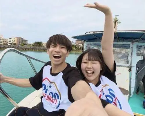 从那霸出发 35 分钟即可抵达 [冲绳/北谷]包船宿浮潜之旅 ❤️ 可当日预订 ⭕ 航班前后均可参加 免费提供毛巾和拖鞋❗ 免费照片和视频 ❤️