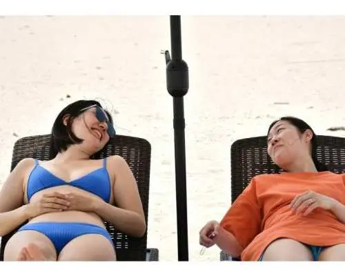 哈特纳海滩轻松登陆方案| 在风景优美的海滩享受充足的自由时光 ♪ 适合拍照的放松时光 | 提供遮阳伞和躺椅！