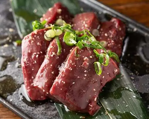 รปปงงิ โตเกียว | มาโช มาโช ร้านยากินิกุสไตล์กล้ามโต | ชุดอาหารพิเศษตามธีมการแสดง