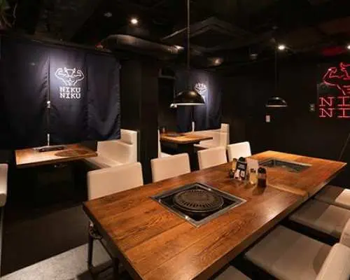 รปปงงิ โตเกียว | มาโช มาโช ร้านยากินิกุสไตล์กล้ามโต | ชุดอาหารพิเศษตามธีมการแสดง