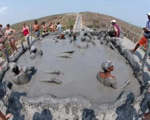 Totumo Volcano and lunch at a VIP hotel from Cartagena