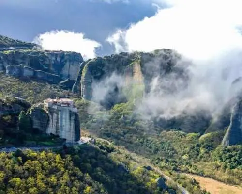 Panoramic Meteora and Monasteries Tour from Kalabaka