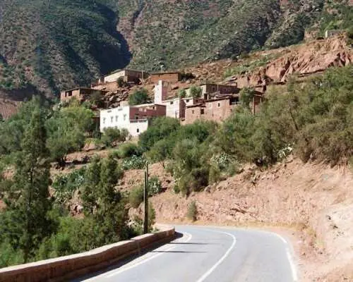 Road of the Kasbahs 4x4 Tour with Lunch in Aït Benhaddou