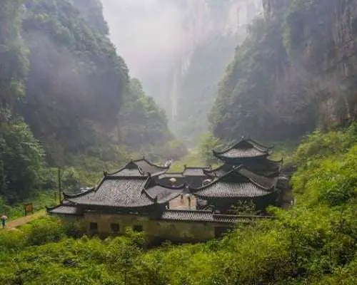 重庆三座天然桥和龙水峡导览游
