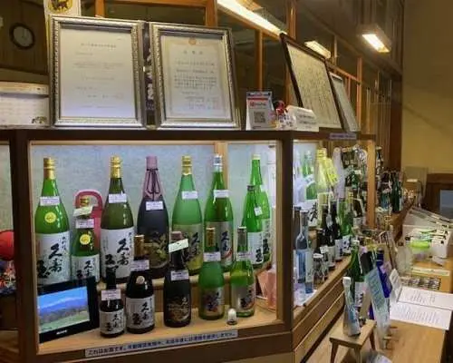 高山にある歴史ある酒蔵で本格的な日本酒の試飲体験