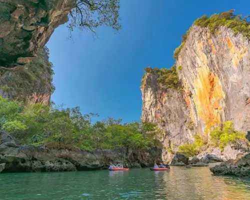 詹姆斯庞德岛和 Ko Naka Yai 与 Ko Hong 从 Khao Lak 乘坐高速双体船划独木舟