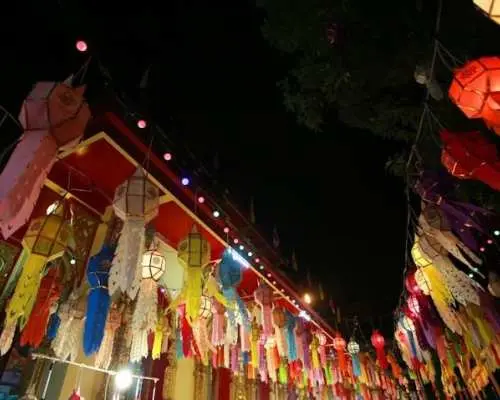 清邁寺廟與夜市嘟嘟車之旅