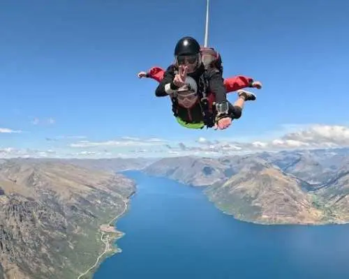 9,000ft Skydiving Experience in Queenstown