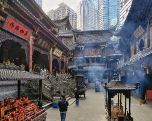 重庆8D魔幻城市之旅，包含六大地标和拍照景点