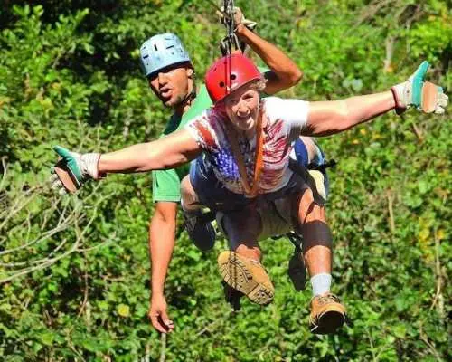 Congo trail canopy zip-lining tour in Costa Rica
