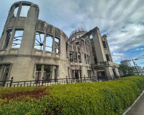 Day trip to Hiroshima and Miyajima by bullet train from Kyoto