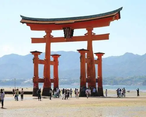 Day trip to Hiroshima and Miyajima by bullet train from Kyoto