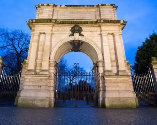 Dublin self-guided city walking tour