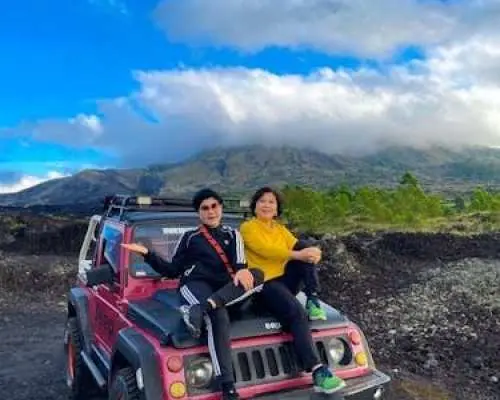 巴圖爾火山日出四輪傳動車之旅（含早餐和瀑布之旅）