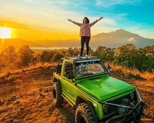 巴圖爾火山日出吉普車之旅及溫泉接送