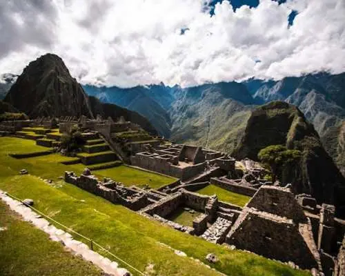 Guided tour of Machu Picchu citadel including entrance