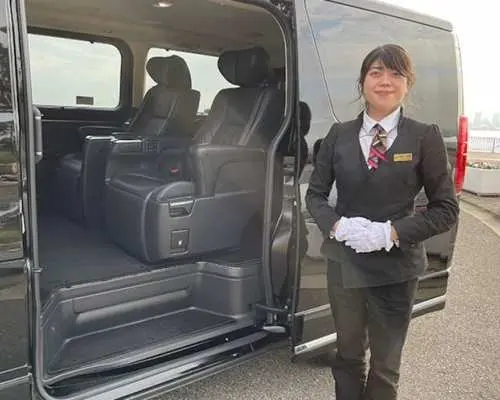 Private transfer from Haneda airport (HND) to Tokyo