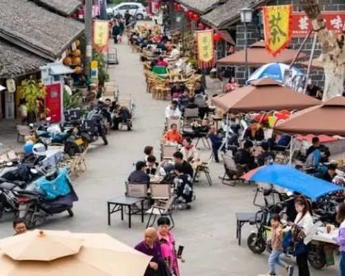 Century-old teahouse and traditional cuisine private experience