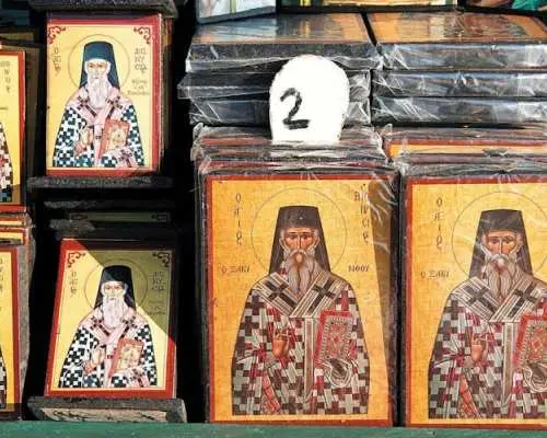 前往桑特岛圣马夫拉节 (Agia Mavra Festival)