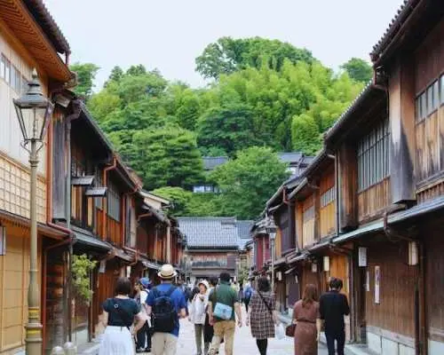 Shirakawago and Kanazawa guided day tour from Tokyo